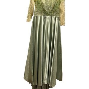 Elegant Green Evening Gown